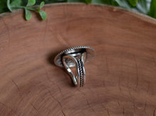 Load image into Gallery viewer, Envy Ring