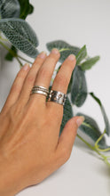 Load image into Gallery viewer, Star Struck Ring